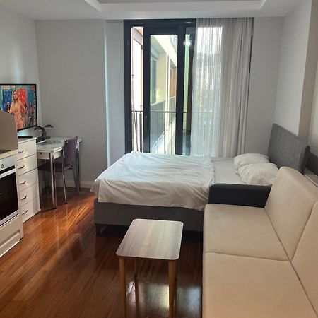 Studio Flat-One Room In Lux Residence Near Taksim-Beyoglu Istanboel Buitenkant foto